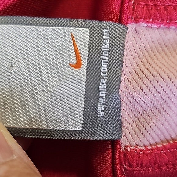 Nike athletic zipper jacket. Pink size medium (8-10) zipper pockets.  Very‎ good - Picture 9 of 12